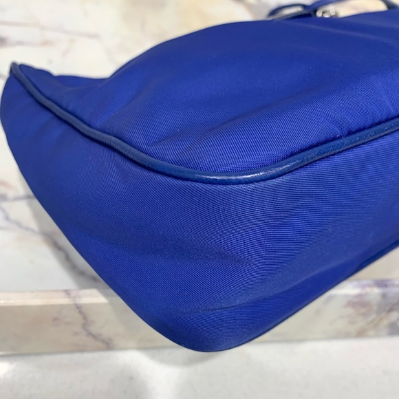 ❌SOLD❌Authentic Prada Re-edition 2005 Small Nylon Bag. - Picture 9 of 13